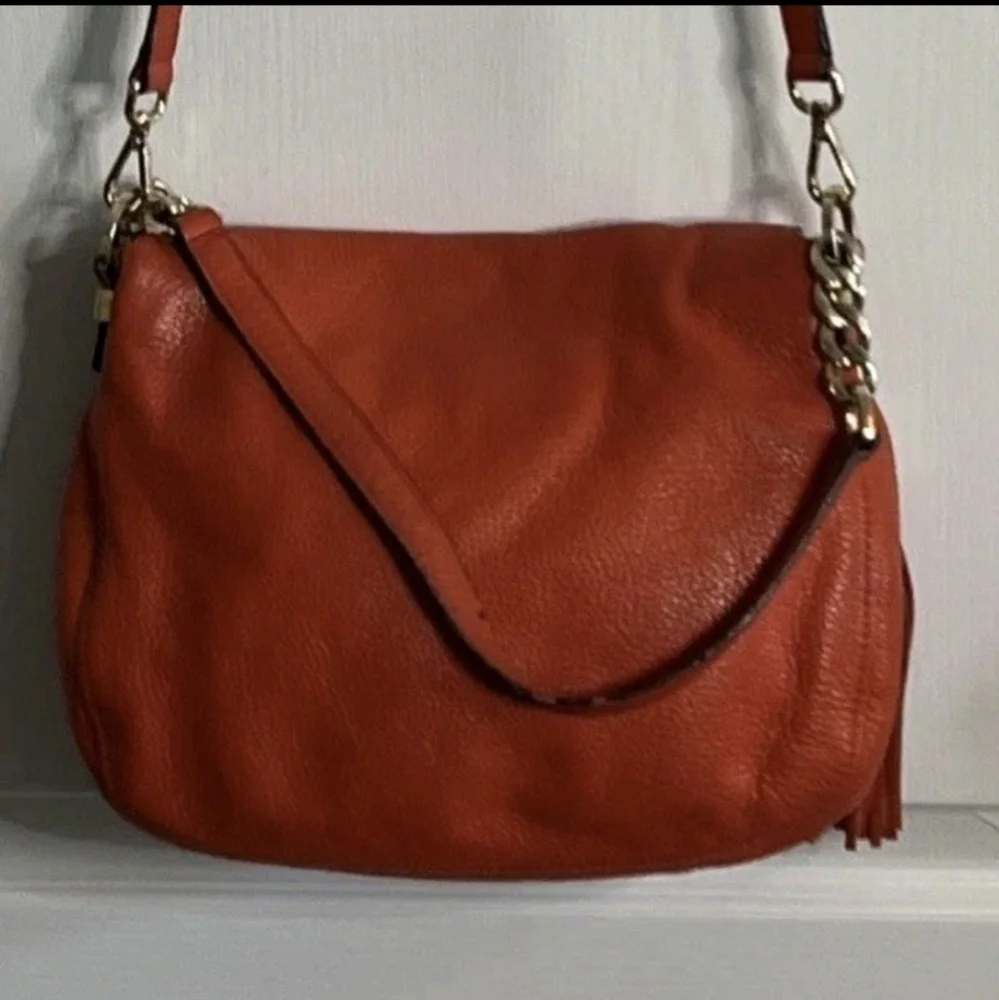 Michael Kors Purse Red Orange Bedford Leather Tassel Crossbody Bag Saddle - Picture 3 of 14